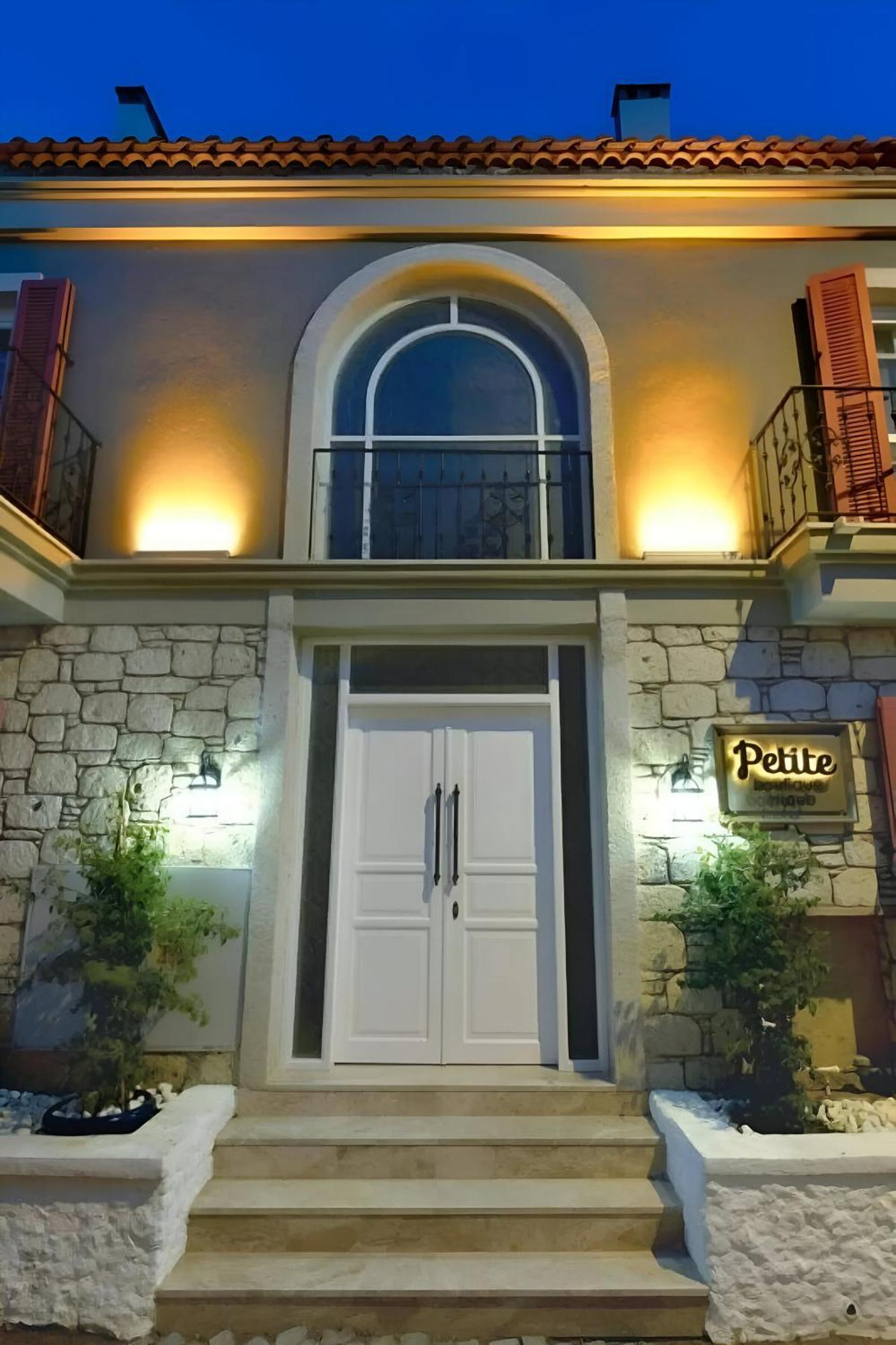 Petite Boutique Hotel Ildiri Екстериор снимка